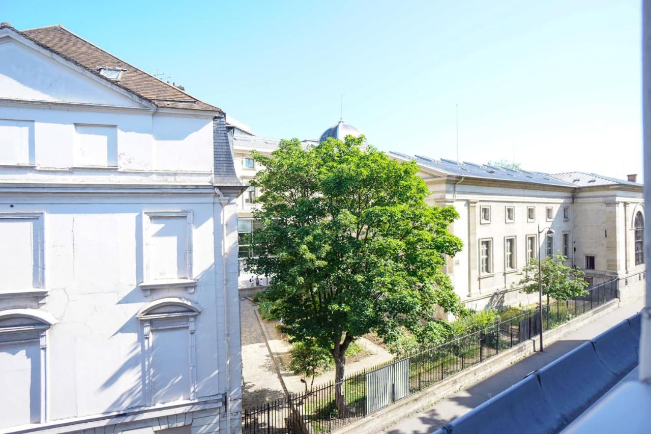 Beautiful Apartment In The Heart Of Párizs Kültér fotó